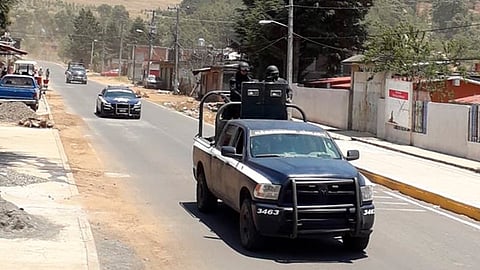 Arribaron a Nahuatzen 250 elementos policíacos (Foto: Carlos Herrera)