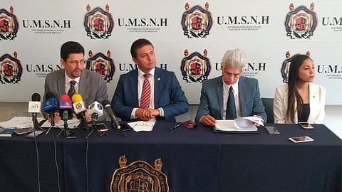 En rueda de prensa evidenció que en la pasada administración que encabezó Medardo Serna González, se encontraron serios problemas de control y registro de equipos, bienes inmuebles y muebles
(Foto: Guadalupe Martínez)