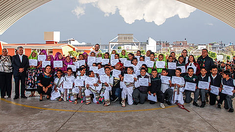 El cuadro cultural, estuvo a cargo de los bailes de danza Huichol y bailes de Nayarit y la con la poesía “La fuga de los cisnes” de Augusto Winter (Foto Cortesía)