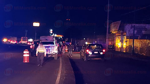 El fallecido estaba tirado en el Libramiento República, a la altura de la colonia La Quemada y frente al Bar Sirenas (Foto: RED113)