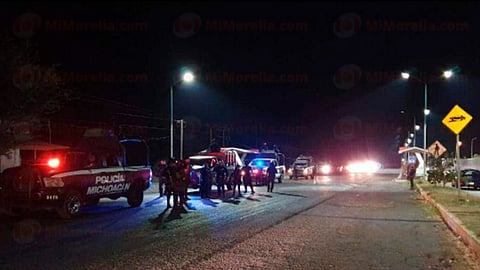 El ahora detenido -junto a la droga y la unidad-, fue puesto a disposición de la Fiscalía General del Estado de Michoacán
(Foto: RED 113)