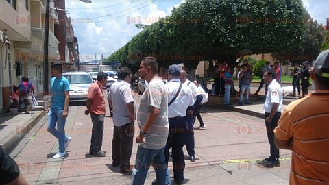 Los taxistas concesionados señalan que ni la Cocotra ha podido regular a los taxis "pirata" en el municipio (Foto: RED 113)