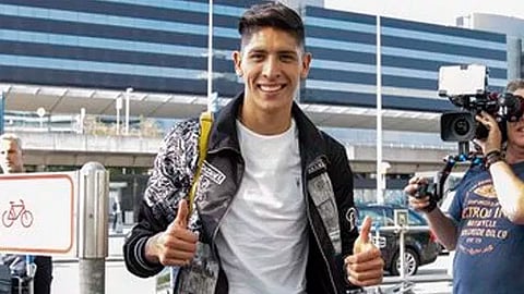 En su primera entrevista con medios holandeses, el mexicano reveló que el lunes tendrá sus exámenes médicos pertinentes (Foto: @AFCAjax)
