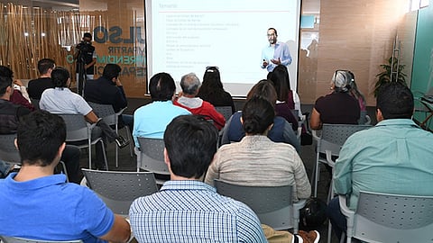 A la conferencia sobre código de barras acudieron emprendedores, así como empresarios (Foto Cortesía)