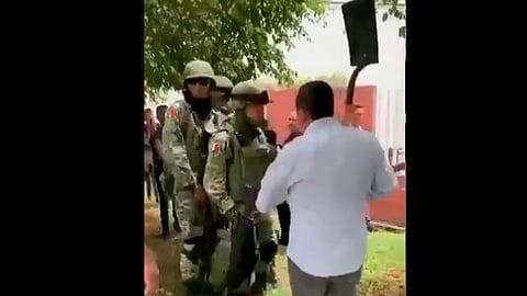 Los agresores eran en su mayoría, hombres (Foto: Captura)