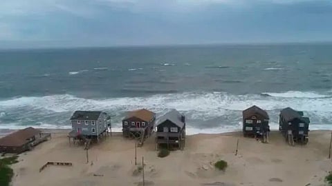 Por otro lado, las autoridades estadounidenses advierten que habrá severas inundaciones de hasta dos metros de altura (Foto: captura de video)