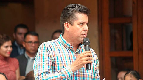 El entonces diputado local perredista, fue destituido de la Presidencia de la Mesa Directiva en marzo de 2011 (Foto: FB/Toño García)
