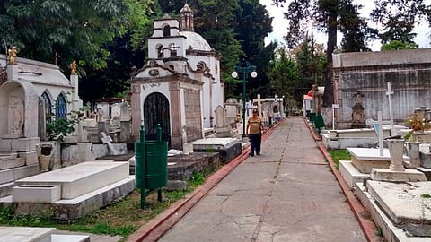 El Panteón se encuentra listo para recibir a miles de asistentes que visitarán a sus seres queridos (Foto: Tere Jaramillo)