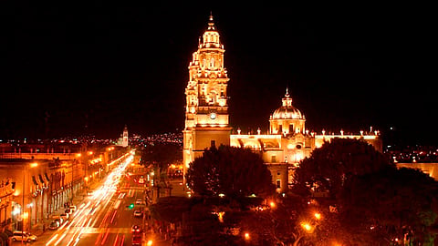 Buscarán aplicar las garantías para que la iluminación escénica de la Catedral de Morelia funcione (Foto: michoacan.travel)