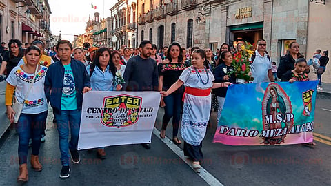 Con múltiples manifestaciones de fe, los fieles visitan el Santuario
(Foto: Fátima Miranda)
