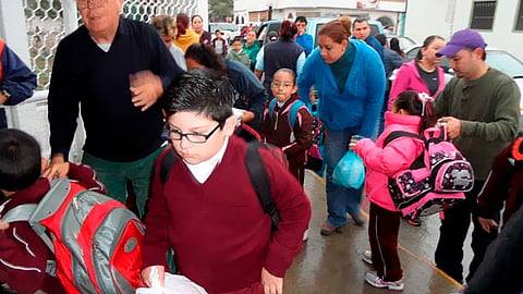 En algunas escuela continua vigente la entrada 30 minutos después de la hora habitual debido a las bajas temperaturas (Foto: Cortesía)