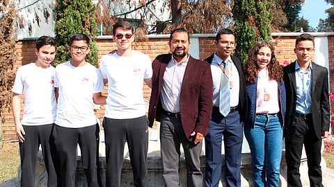 Tres de los estudiantes de ellos representarán a México a nivel internacional (Foto: Cortesía)