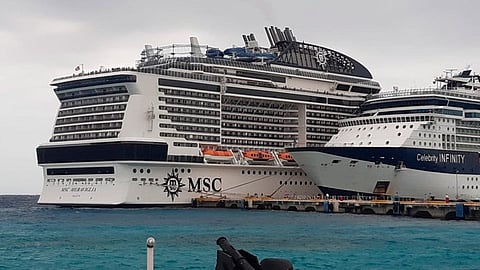 El barco permanecera atracado al menos dos días más (Foto: @dianachasez23)