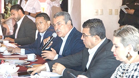 El alcalde sostuvo una reunión con miembros del Consejo Coordinador Empresarial del Estado de Michoacán (Foto Cortesía)