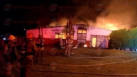 El suceso ocurrió aproximadamente a las 02:00 horas de este domingo, en el negocio denominado Tostadas Doña Tere (Foto: RED 113)