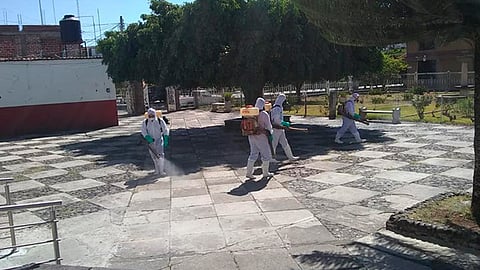 Quienes salgan en el día deben justificar el motivo ante las autoridades (Foto Facebook: H. Ayuntamiento de Tangamandapio 2018-2021)