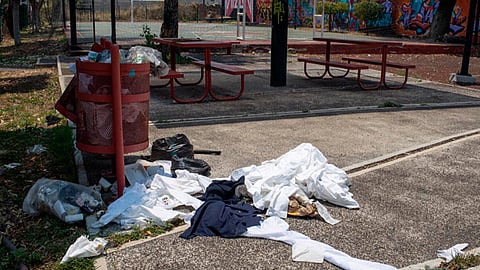 Con las debidas precauciones se dio paso a la limpieza de la zona del material (Foto: cortesía)