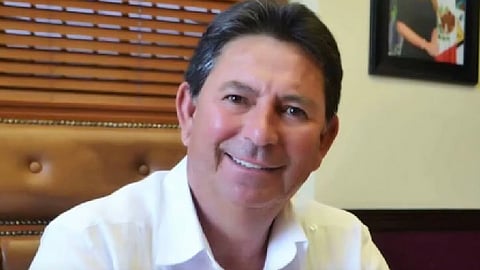 Al parecer, el exalcalde regresaba a su casa, cuando al llegar a la caseta de cobro que conduce a Nogales se vio en medio de una disputa entre delincuentes (Fotograma YouTube: LarsavisionTv )