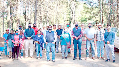 La cita se dio en una reserva forestal al sur de la comunidad de Sevina, un complejo turístico construido entre las arboledas (Foto Cortesía)