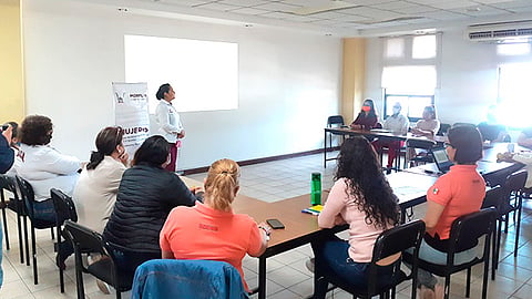El IMUJERIS continuará realizando talleres con perspectiva de género dirigidos tanto a la población en general como a personal de las dependencias del Gobierno de Morelia (Foto Cortesía)