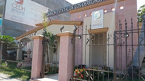 Personal de la CEDH se reunió con algunas de las personas agraviadas para conocer la situación en la que se encuentran (Foto Cortesía)