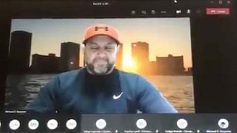 El maestro fue identificado como Michael Braeseke, quien imparte clases de ciencias sociales (Foto: captura TW/ @elijahruby3)