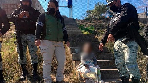 La niña quedó bajo el cuidado de una casa hogar (Foto: @INAMI_mx)