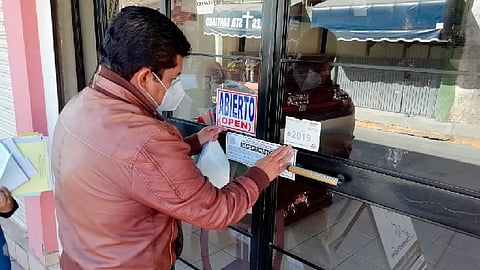 La autoridad sanitaria intensificó la vigilancia en todos los establecimientos a fin de proteger la salud y vida de la población (Foto: cortesía)