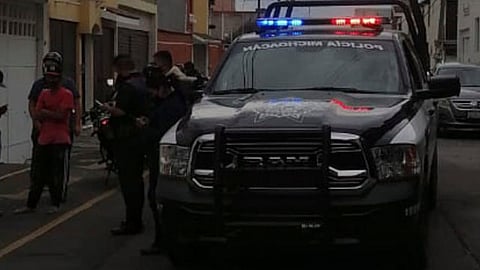 El afectado salió del lugar malherido y pereció en la calle (Foto: RED-113)
