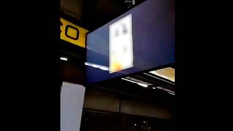 El video ya circula en varias cuenta de Twitter donde se mofan de la situación (Fotograma/ELJUSTI11965828)