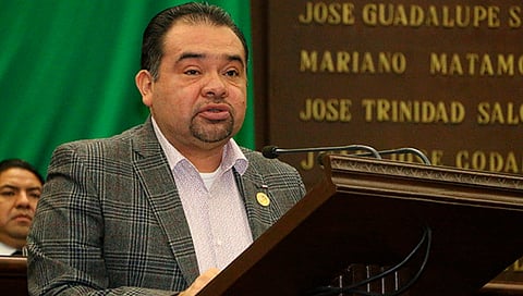 Tony Martínez ha procurado la gestión como un mecanismo de respuesta a las necesidades inmediatas de los michoacanos (Foto Cortesía)