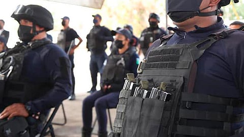 Este jueves entregaron cartas de pasante a 15 egresados de la licenciatura en Seguridad Pública y Ciencias Forenses de la UMSNH (Foto: Cortesía)