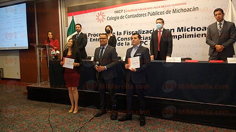 Cumplieron con 55 horas de capacitación al año en las diferentes ramas de la contaduría pública (Foto: Josimar Lara)