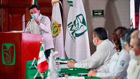 El director general del Seguro Social, Zoé Robledo, reconoció el trabajo de ambas representantes que “jugaron de locales con el pueblo de Veracruz” (Foto Cortesía)