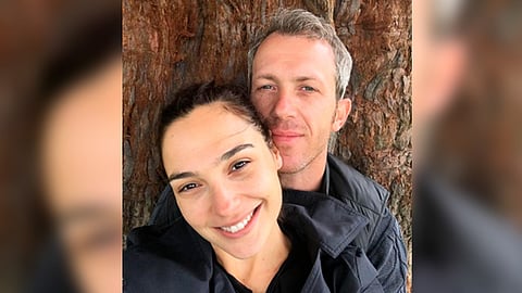 Todos los miembros de la familia colocaron su mano en el vientre de Gal Gadot (Foto: IG/gal_gadot)