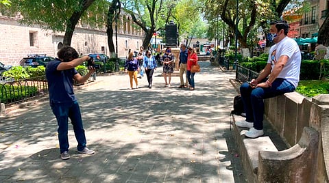 Julián no cobra por las sesiones, sólo pide una cooperación voluntaria (Foto: Cynthia Arroyo)