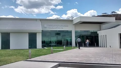 Las clínicas laboran de 8:00 a las 20:00 horas de lunes a viernes, las UMF No. 80 centro y 85 Tarímbaro, extienden su horario los sábados de 8:00 a 14:00 horas (Foto Cortesía)