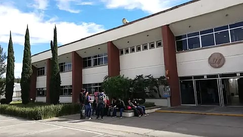 Al momento, la matricula registrada en el sistema es de mil 040 alumnos (Foto Google Maps: Alberto Mata León)