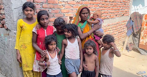 प्रभादेवी और उनके बच्चे / फोटो - मीना कोटवाल, द मूकनायक