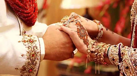 दलित नायक: युवक की सोशल मीडिया मुहिम लाई रंग, समाज की जरूरतमंद बेटियों का हुआ विवाह
