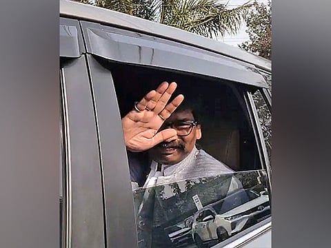 SC agrees to hear Hemant Soren's plea challenging arrest tomorrow.