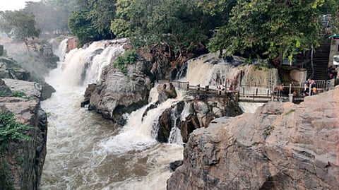 Cauvery water while reaching Hogenakkal in Dharmapuri |