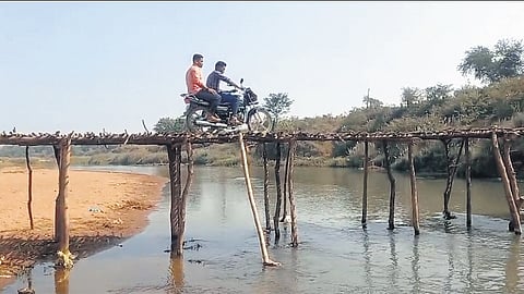 The wooden bridge built by Galati and Muduli | EXPRESS