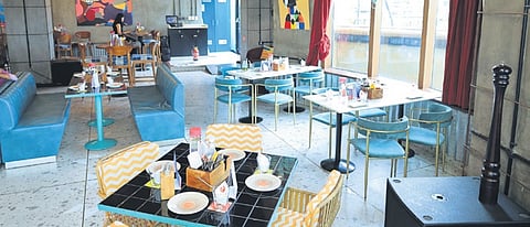 Café Delhi Heights