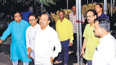 Senior leaders of BJD addressing mediapersons outside Naveen Niwas after meeting with CM Naveen Patnaik