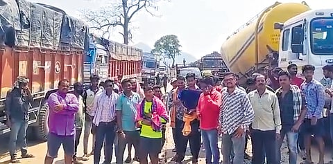 Villagers blocking state highway-6 near Dharpur on Sunday