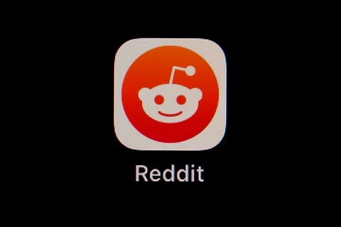 The Reddit app icon as seen on a smartphone.