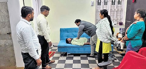 Mumtaz, spurred by a conversation with his wife, Dr. Hena Shadiyah, embarked on a mission to bridge the gap between life and death by ensuring timely CPR interventions.