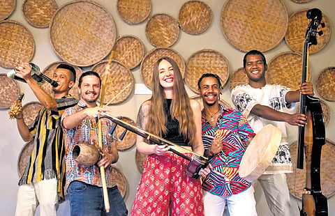 Formed in 2012, Patyatann is an ensemble of five musicians: Sarasvati Mallac, Anthony Bouic, Kan Chan Kin, Cledy François, and Stephan Paul.