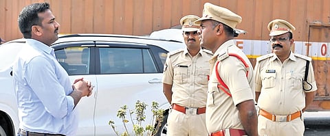 Kurnool Range DIG Ch Vijaya Rao inspecting poll arrangements.
